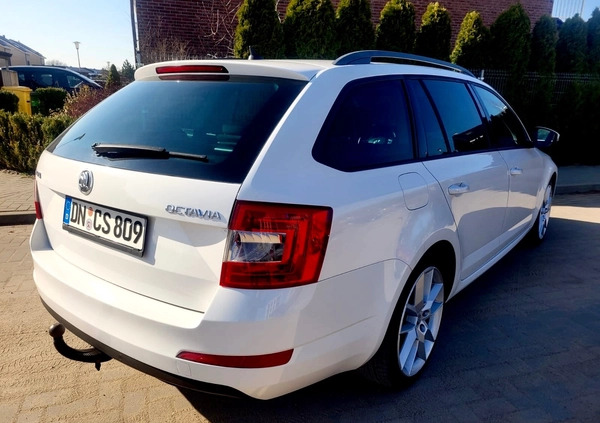 Skoda Octavia cena 37900 przebieg: 270493, rok produkcji 2014 z Lubień Kujawski małe 211
